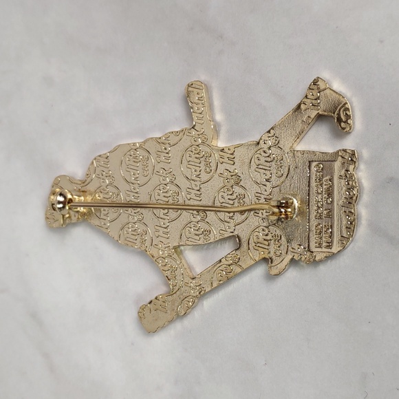 Hard Rock Cafe "Philadelphia" Guitar Pin Features Ben Franklin - Picture 2 of 4